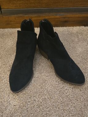 Women's American Eagle Black Suede Ankle Booties Sz 6
